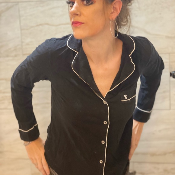 Victoria’s Secret black w/ white border stitching sleep button-down pajama shirt - Picture 2 of 15